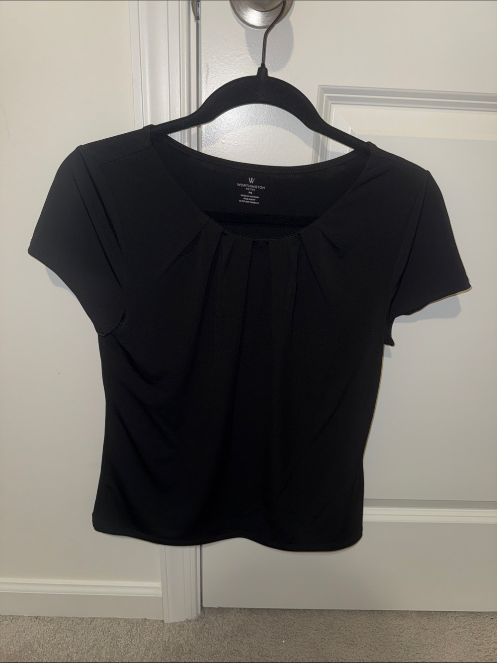 Worthington Black Short-Sleeve Pleated Neck Top